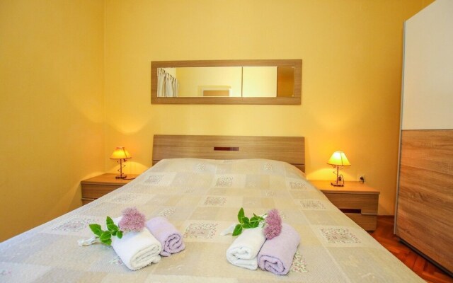 Apartments Loredana / Three Bedrooms A1