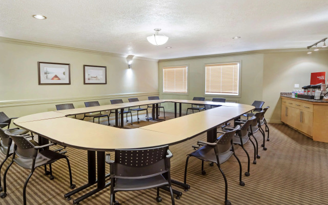 Best Western Plus Mirage Hotel & Resort