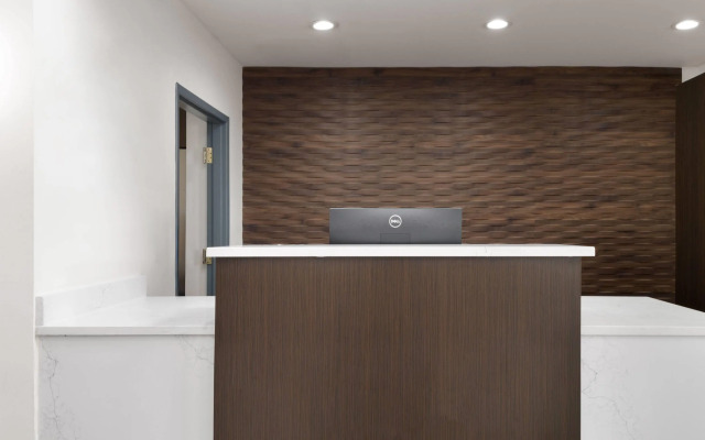 Wingate by Wyndham Savannah Gateway