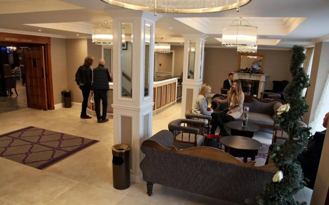 Royal Hotel