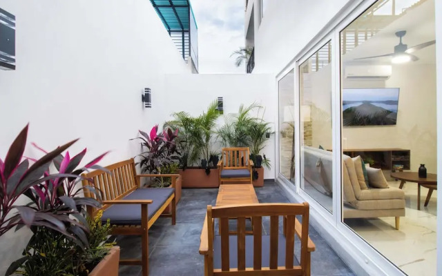 Serene Stylish Stay Roof Pool and Lounge