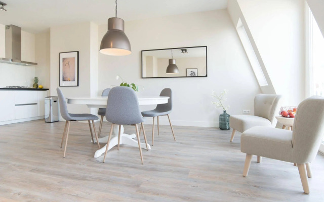 Nassau Canal Apartments