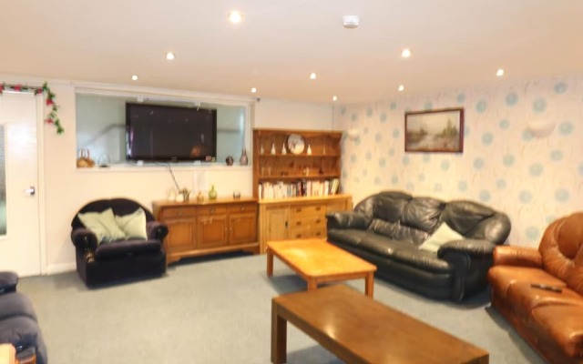 Admiral House M20 Long Term