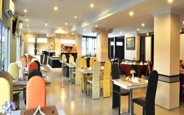 Gaja Hotel