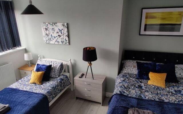 Homebird Property - Ashton House