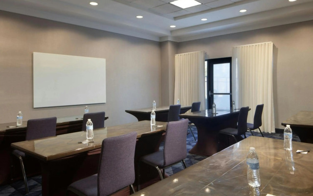 Courtyard by Marriott Newark Silicon Valley