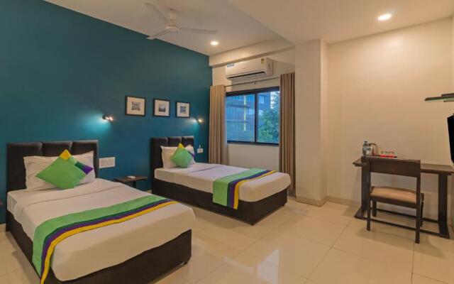 FabHotel Tulip Comforts