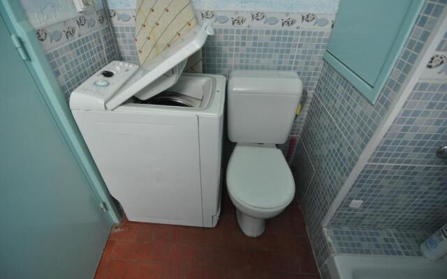 RNET - IR 7-29 Studios Roses Costa Brava