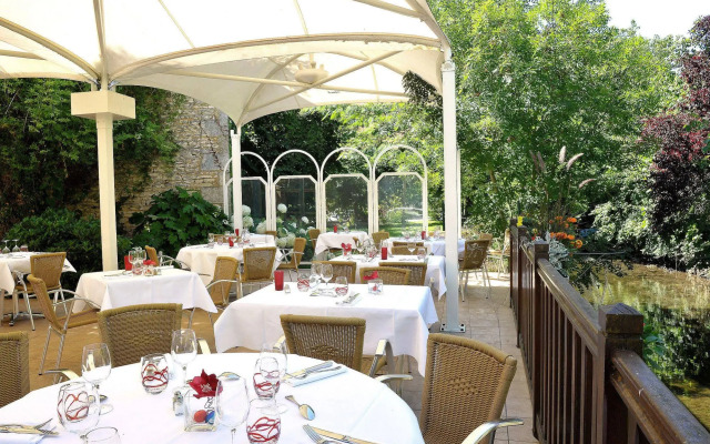 Logis Le Cheval Blanc et Clovis