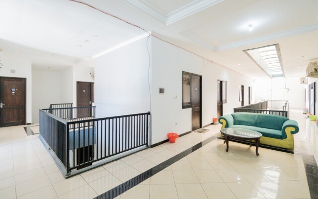 RedDoorz @ Nginden Surabaya