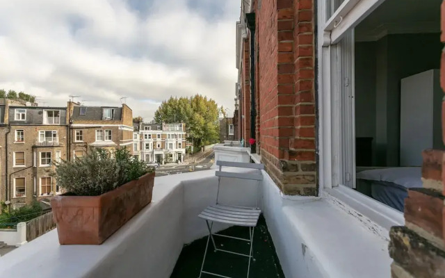 1 Bedroom Apartment in Brook Green