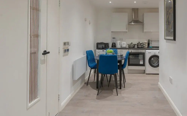2br-sleeps5-citycentre-ws98