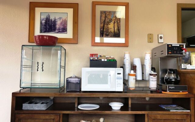 Bristlecone Motel
