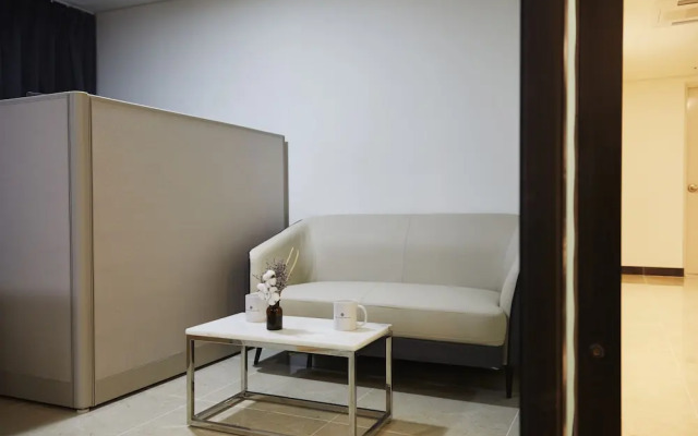 Sokcho Chonpines Beach Hotel