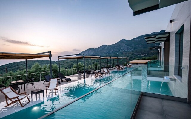 Serenity Suites Sea View 3