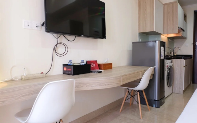 Best Price Studio Menteng Park Apartment