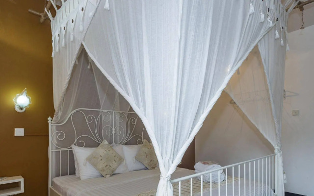 Royce Boutique Hotel