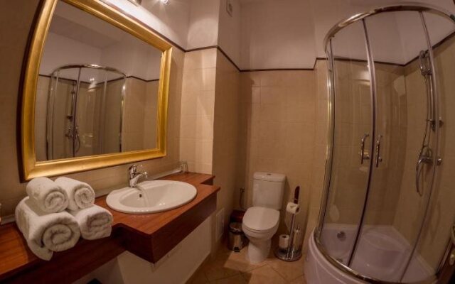 Hotel Emire