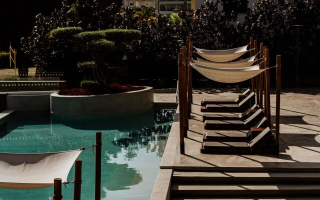 Cavo Zoe Seaside Hotel