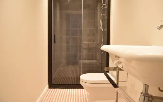 Spacious 1 Bedroom Flat With Garden