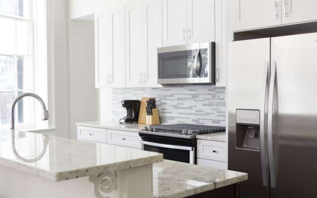 Magazine Street Deluxe Suites by Sonder