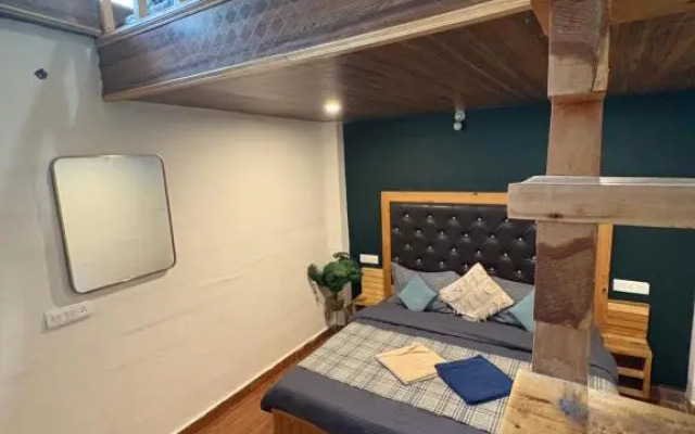 The Dreamcatcher room’s & cafe