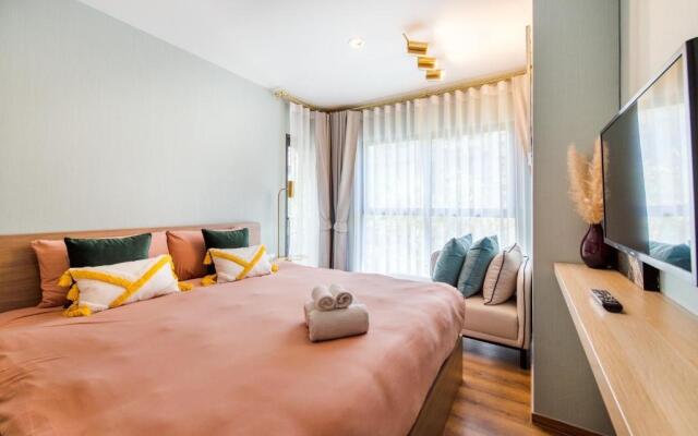 2BR Designer's villa at La Habana Huahin