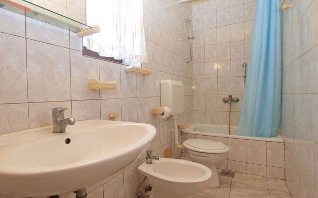 Apartment 1294