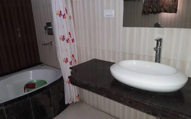 Hotel Raj Residency