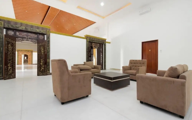 RedDoorz Plus near Ragunan Zoo