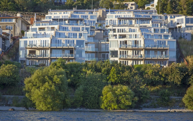 Luxury Lake Suites