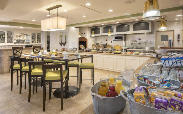 Hilton Garden Inn Denver South Park Meadows Area