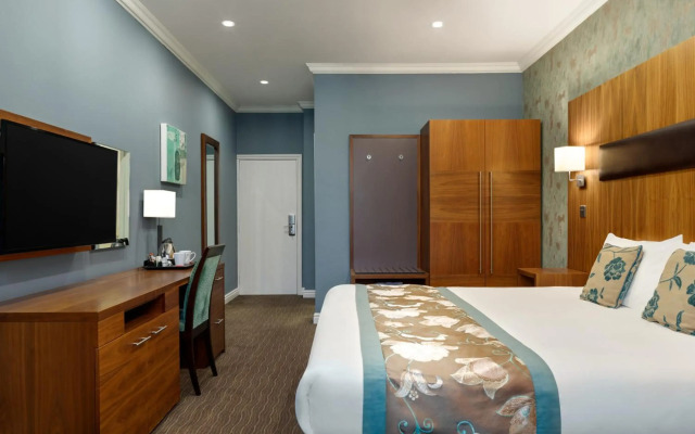Ramada by Wyndham Cheltenham