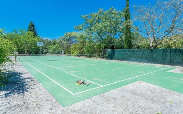Villa in Campanet With Private Pool & Tennis