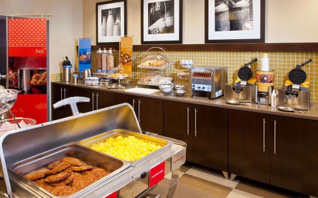Hampton Inn Shelton