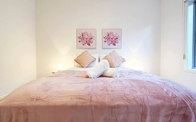 Tarneit Holiday Home