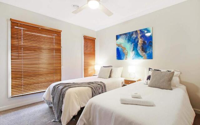 Woodbine Waters VR