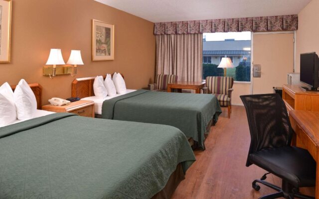 Quality Inn Dutch Inn