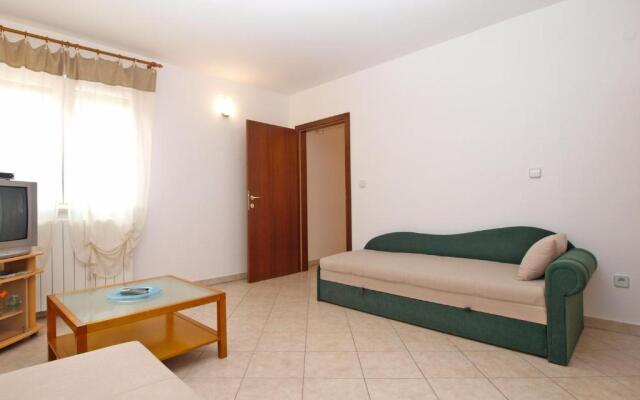 Apartment Alma 1600