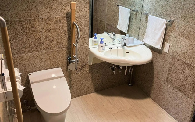 Toyoko Inn Nishi-kawaguchi-eki