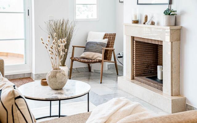 SAM2.4I- Cozy apartment walking distance to beach