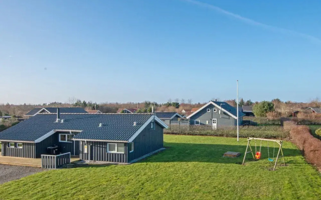 6 Person Holiday Home in Tarm