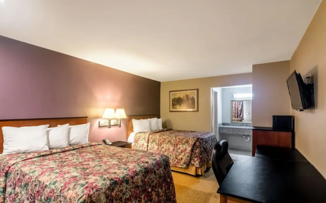 Days Inn Six Flags Mall