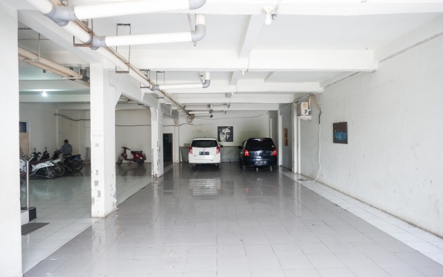 Urbanview Hotel Sayang Makassar by RedDoorz