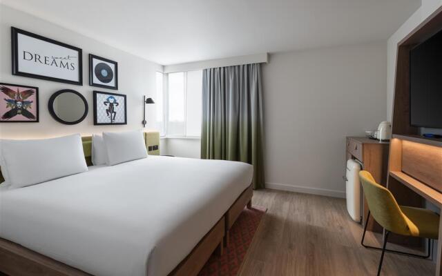 Hampton by Hilton London Ealing