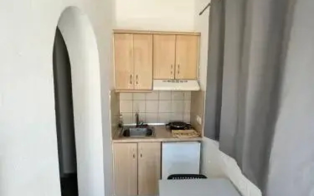 Deep Blue Rooms & Apartments