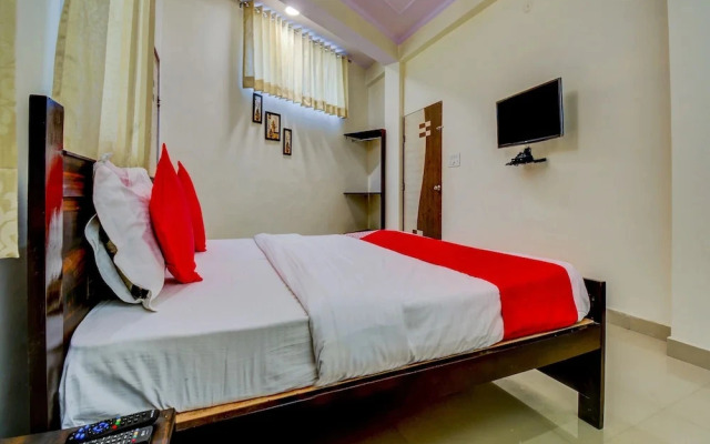 Oyo 22942 Hotel Opal