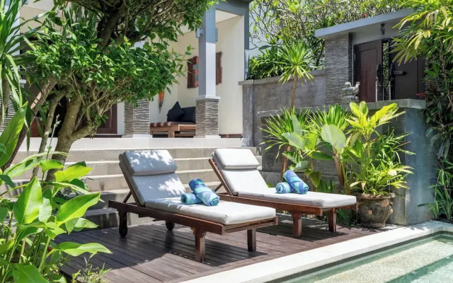 Senang Villa by Betterplace
