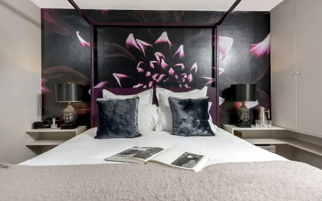 The Set - Room With En-suite
