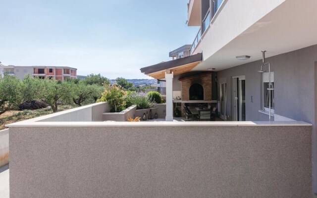 Awesome Home in Podstrana With Wifi and 2 Bedrooms